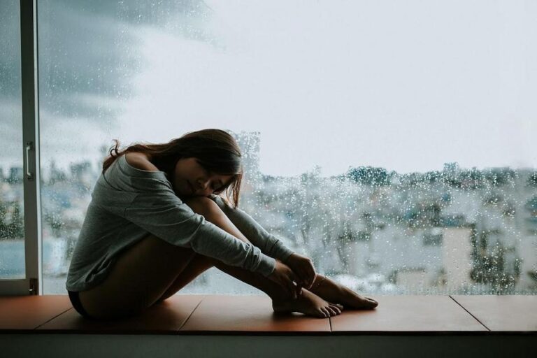 melatonin, anxiety, sleep, women, emotional balance
