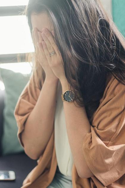 melatonin benefits, women, risks, side effects